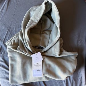 NWOT ZARA HOODIE